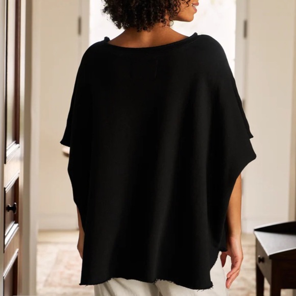 Frank & Eileen Olive Original Capelet Black Triple Fleece Black OS - Picture 2 of 8